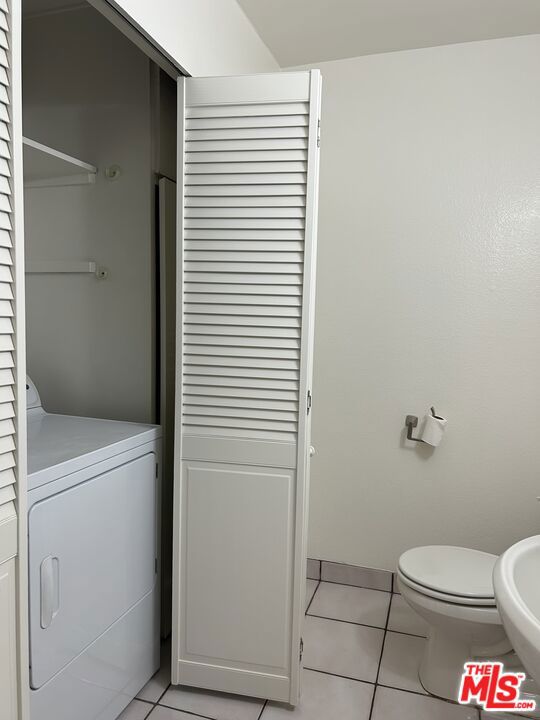 2452 Chelsea Place E Property Photo 7