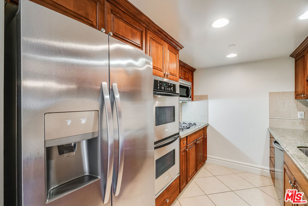 8610 Chalmers Drive 302 Property Photo 4