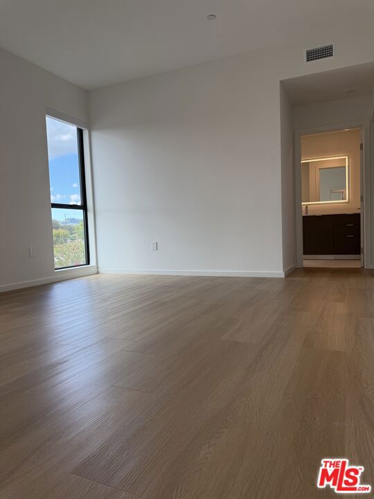 5119 Colfax Avenue 303 Property Photo 19