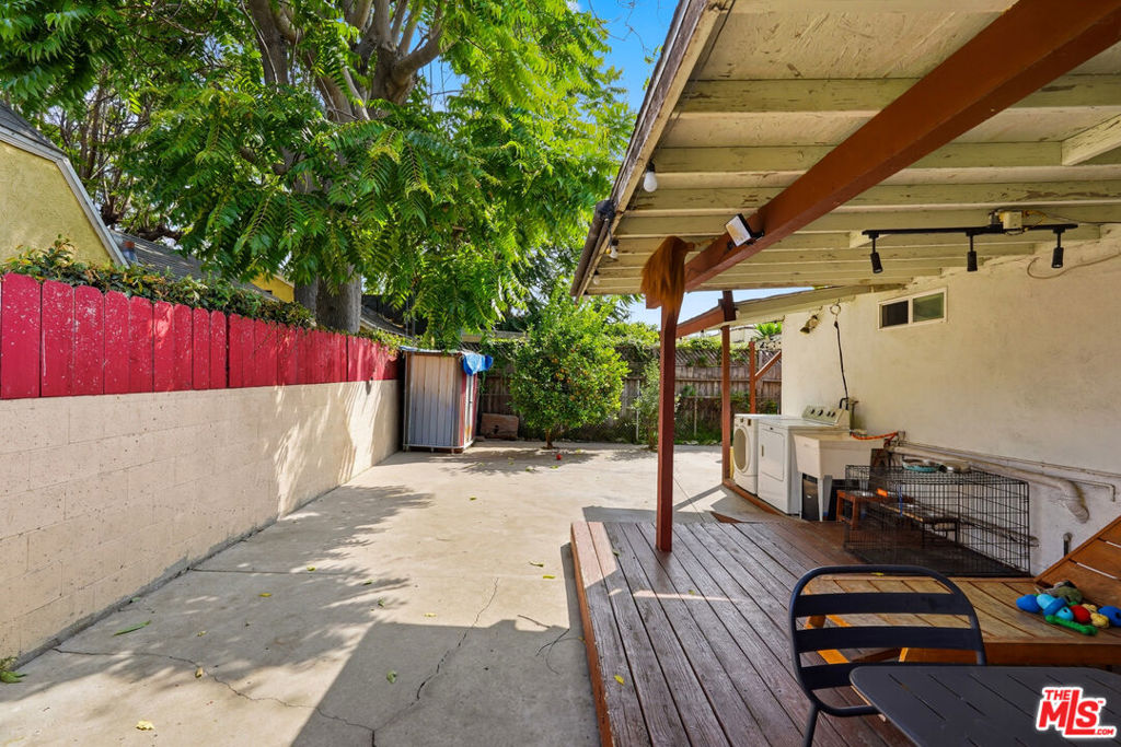 2754 Knox Avenue Property Photo 15