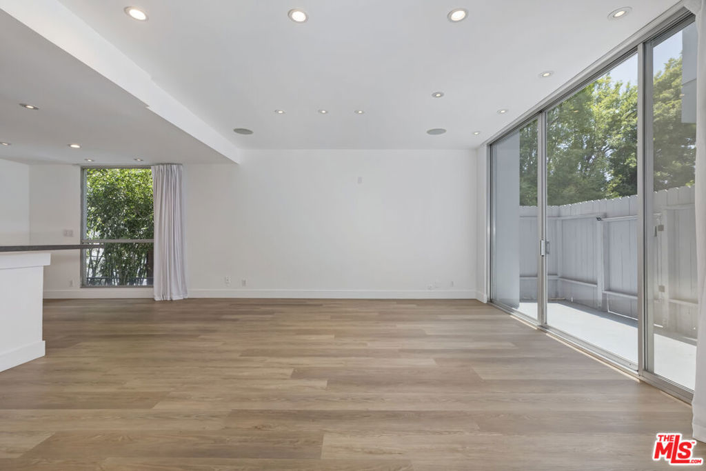 1100 Alta Loma Property Photo 3