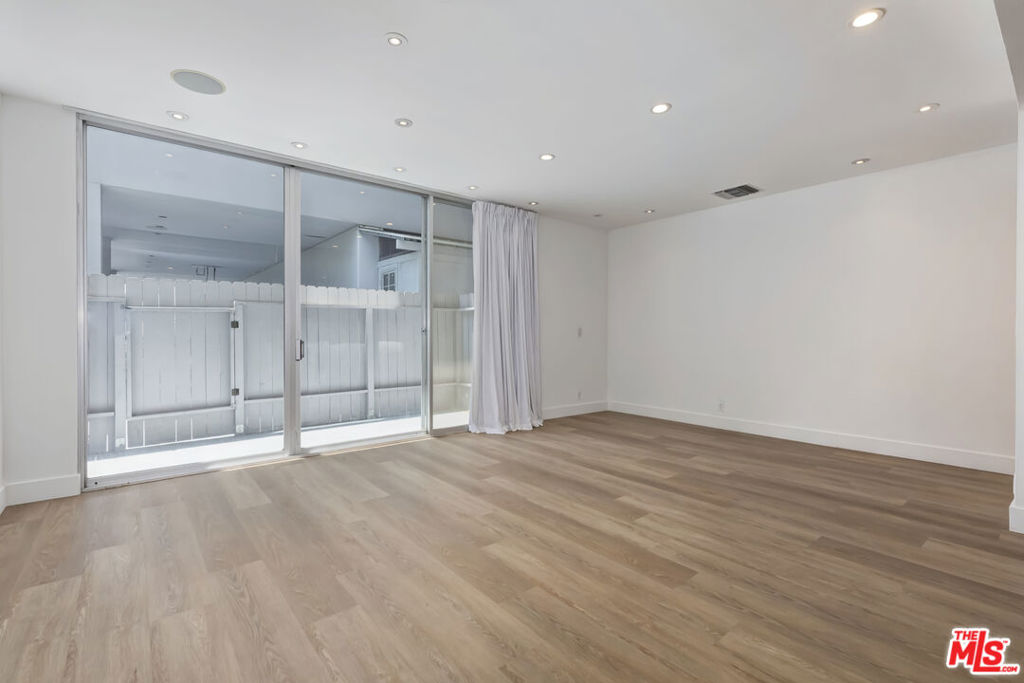 1100 Alta Loma Property Photo 4