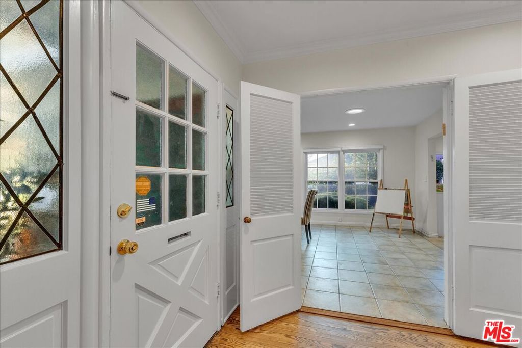 12430 Cumpston Street Property Photo 11