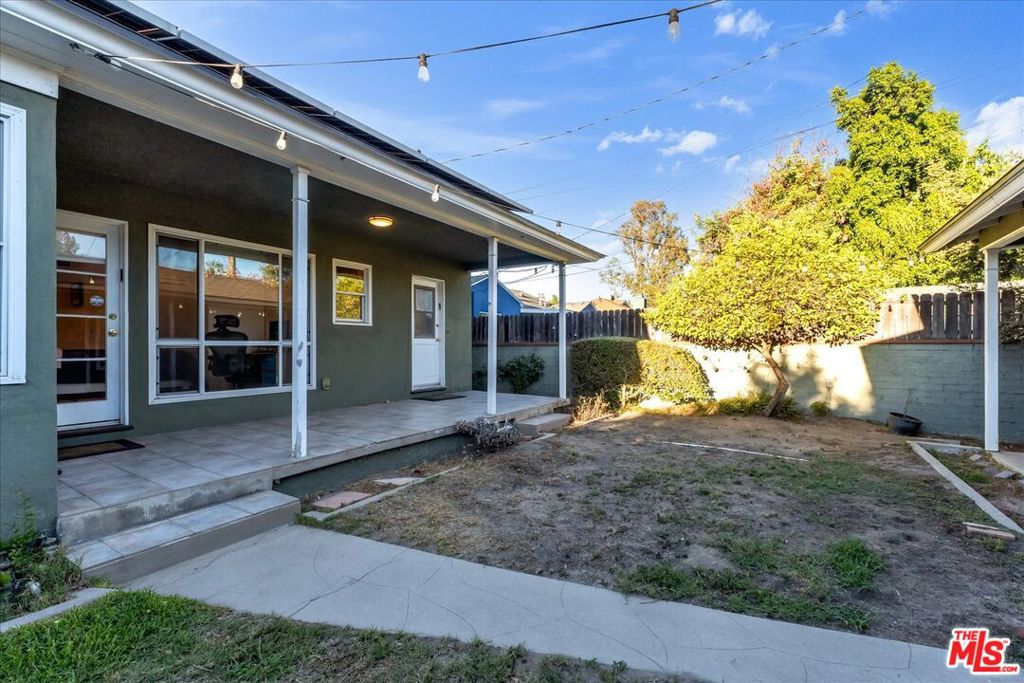 12430 Cumpston Street Property Photo 31