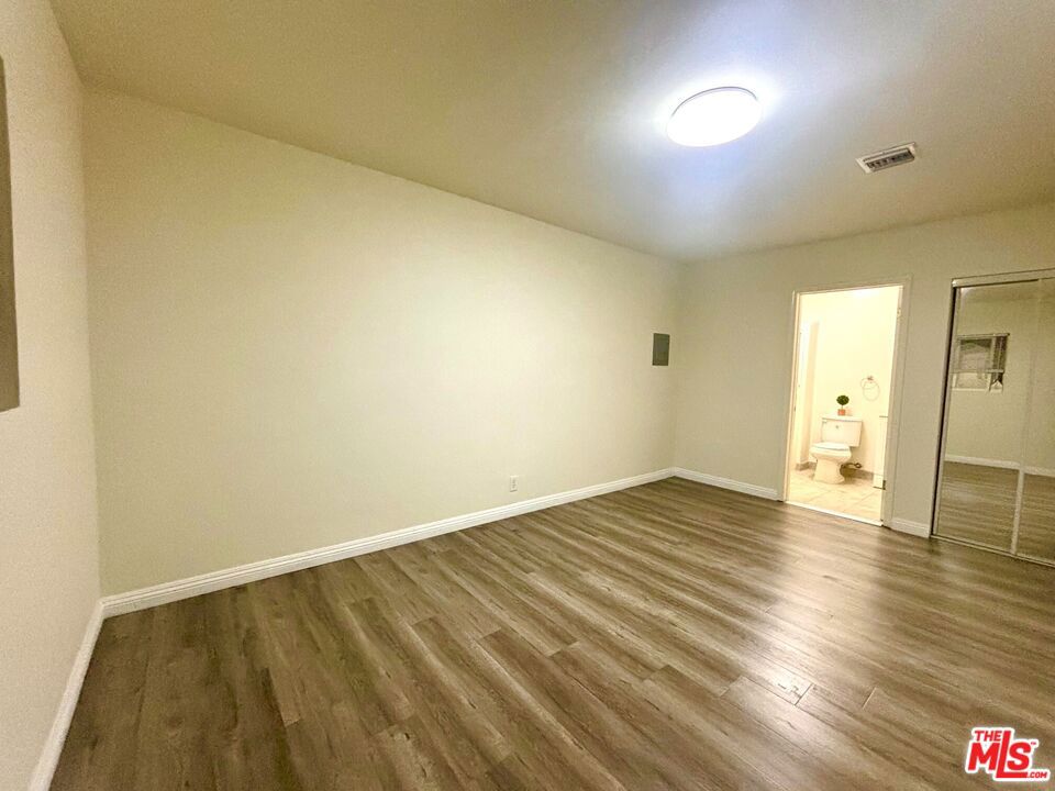 4343 W 4th Street F Property Photo 10