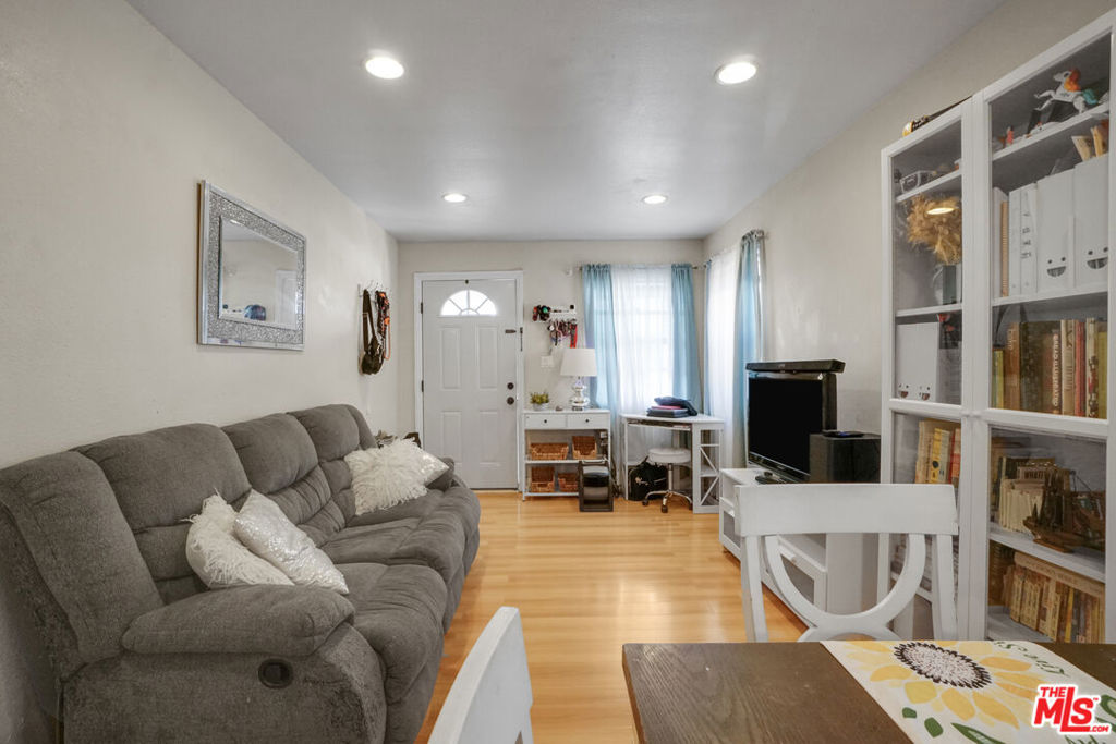 824 W Palmer Street Property Photo 10