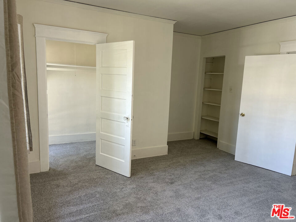 1042 2nd Street 3 Property Photo 13