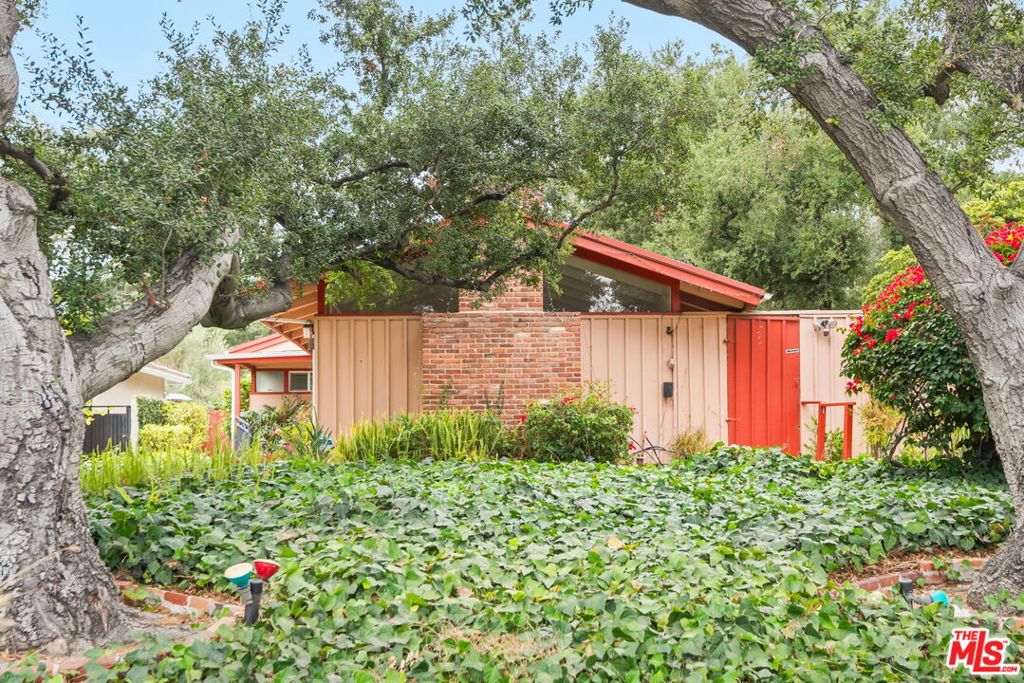 1641 Morada Place Property Photo 4
