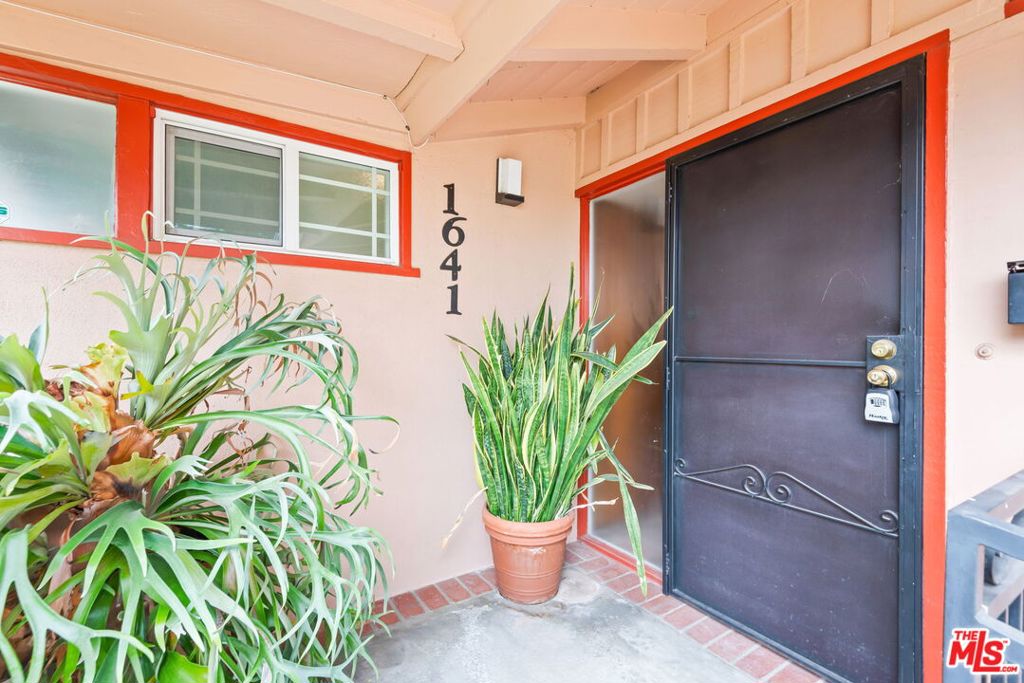 1641 Morada Place Property Photo 8