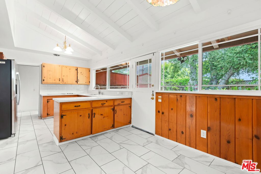 1641 Morada Place Property Photo 16