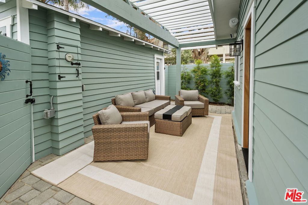204 S Broadway Property Photo 33