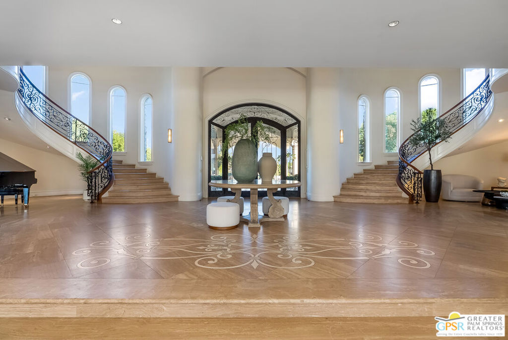 1 Saint Petersburg Court Property Photo 25