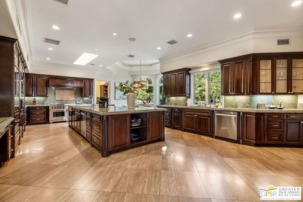 1 Saint Petersburg Court Property Photo 34