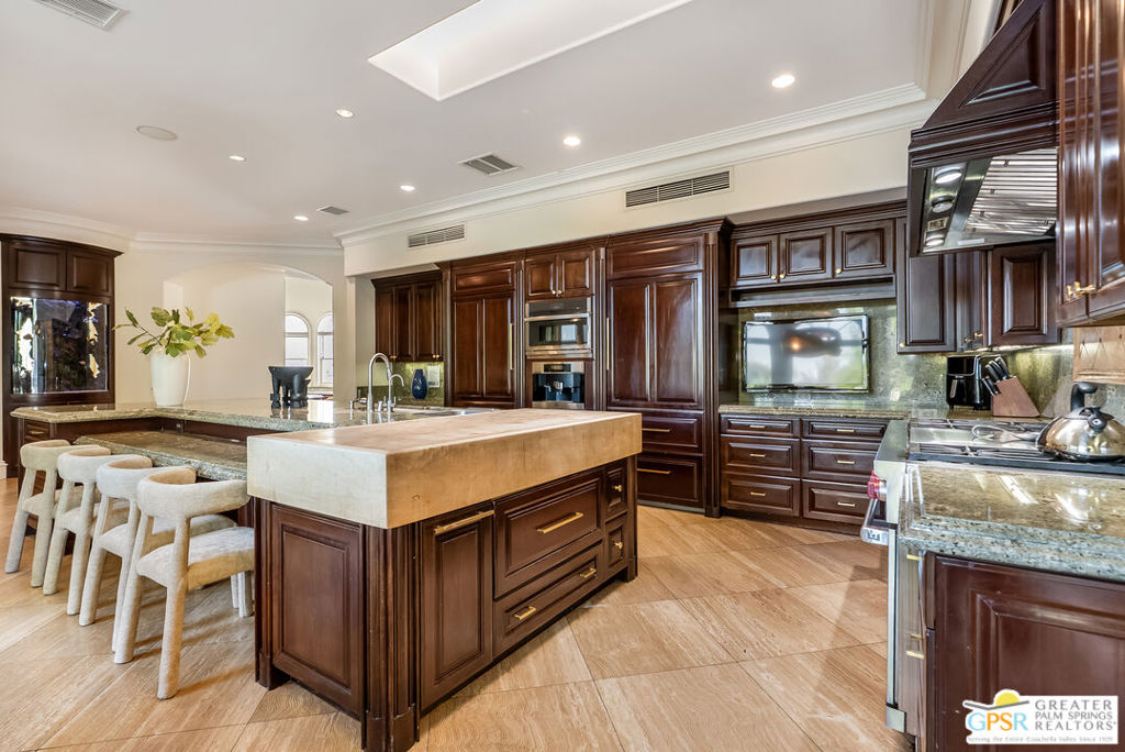 1 Saint Petersburg Court Property Photo 36