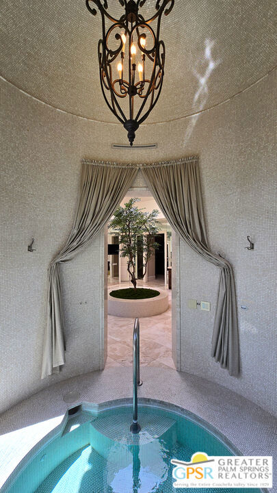 1 Saint Petersburg Court Property Photo 46