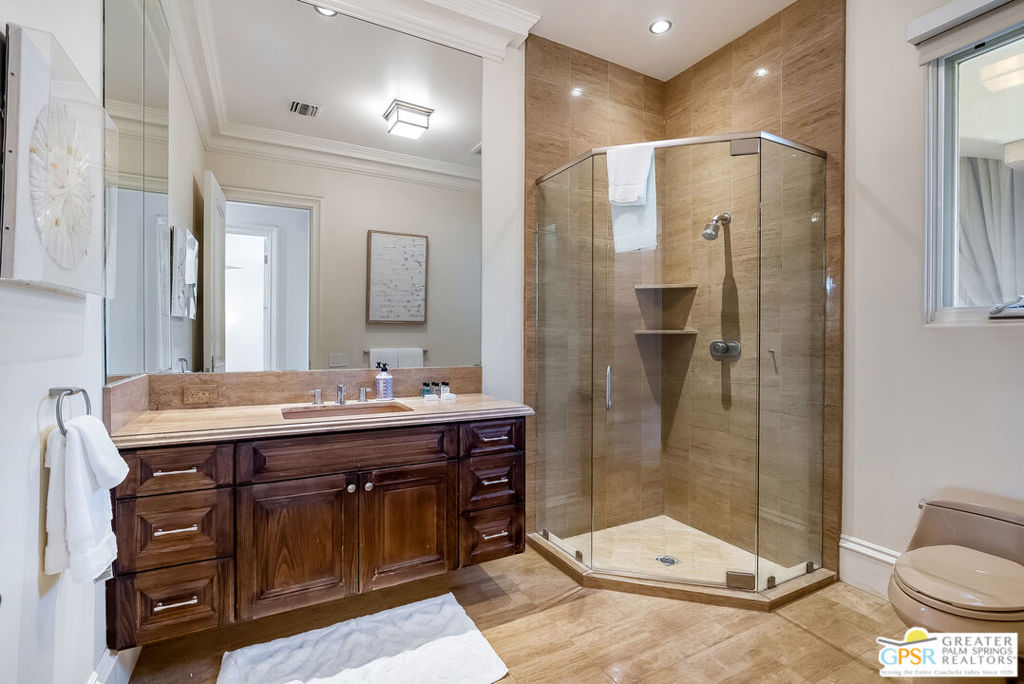 1 Saint Petersburg Court Property Photo 67