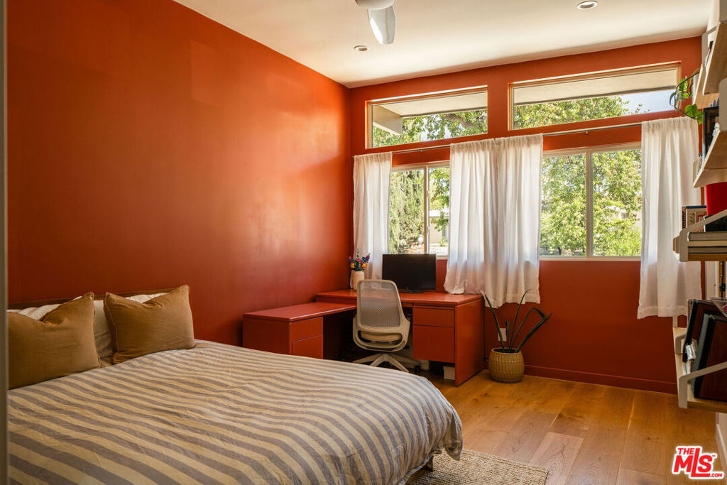 23811 Berdon Street Property Photo 25