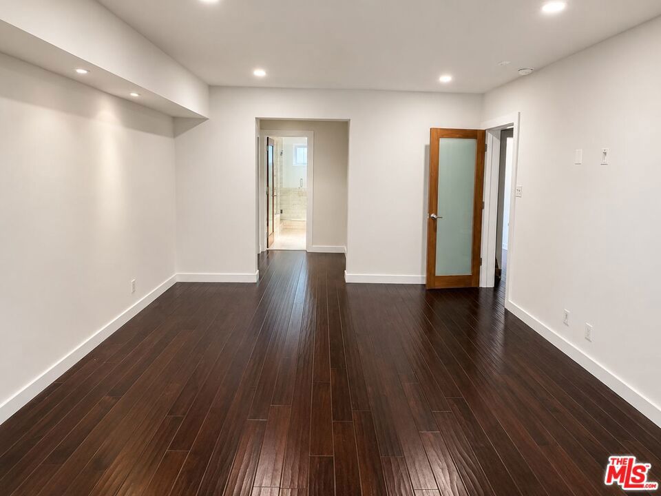 1525 N Hayworth Avenue 107 Property Photo 22