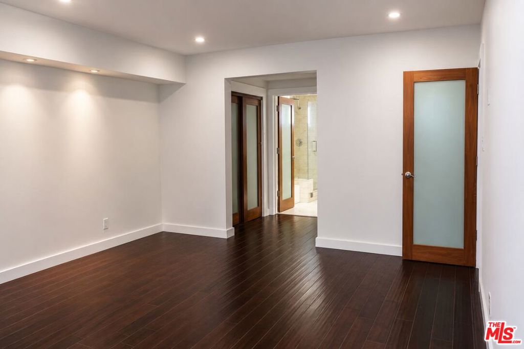 1525 N Hayworth Avenue 107 Property Photo 23