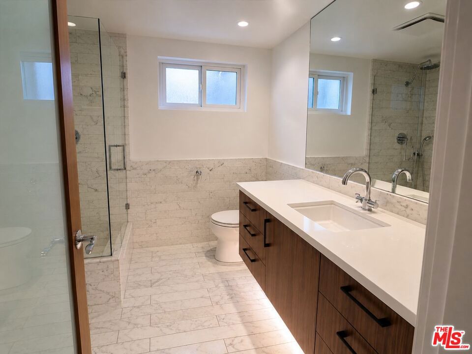 1525 N Hayworth Avenue 107 Property Photo 26