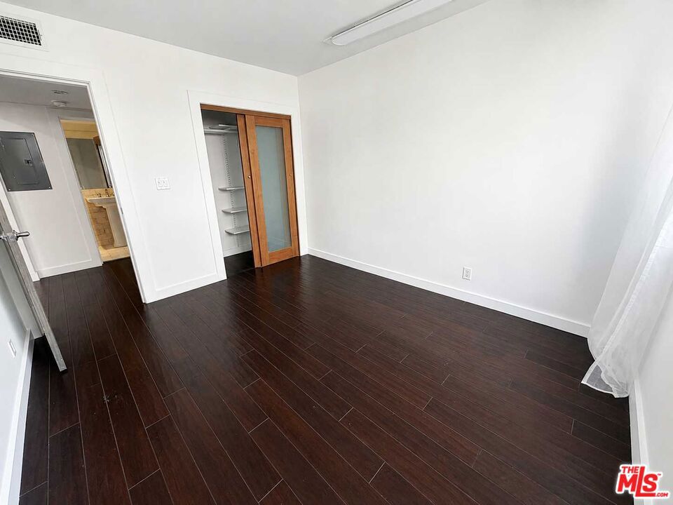 1525 N Hayworth Avenue 107 Property Photo 32
