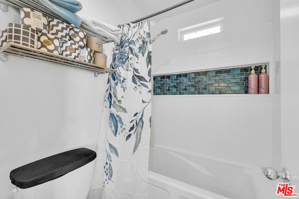 7581 Stoney Creek Drive Property Photo 16