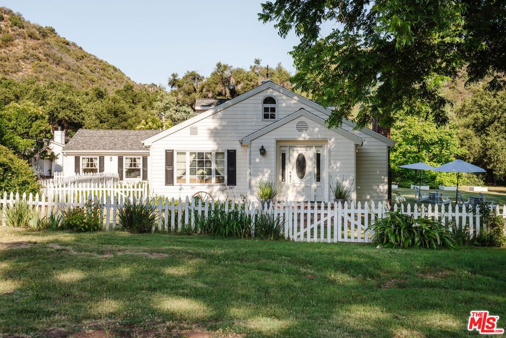 1520 Bonnell Drive Property Photo 3