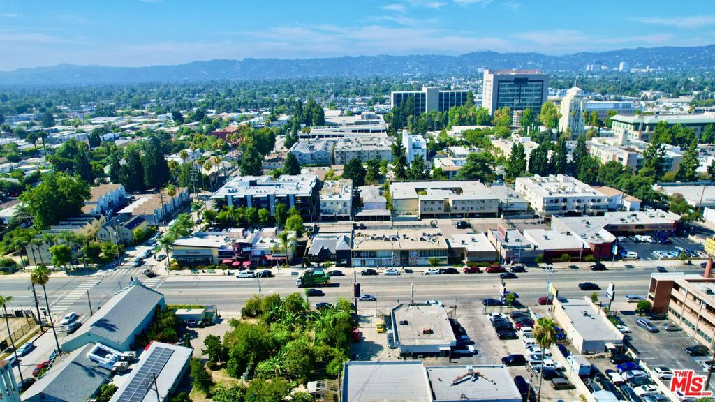 14317 Friar Street Property Photo 4