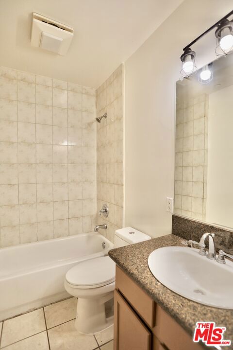 14317 Friar Street Property Photo 7