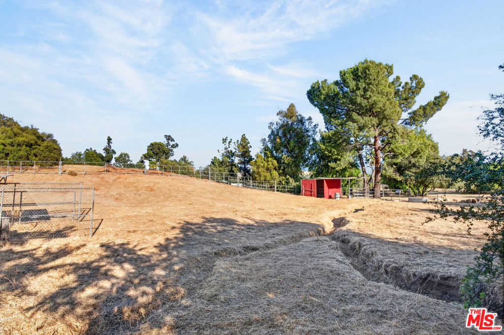 33201 Barber Road Property Photo 6