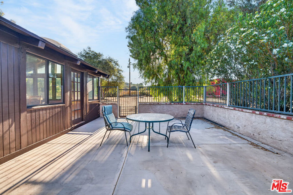 33201 Barber Road Property Photo 10