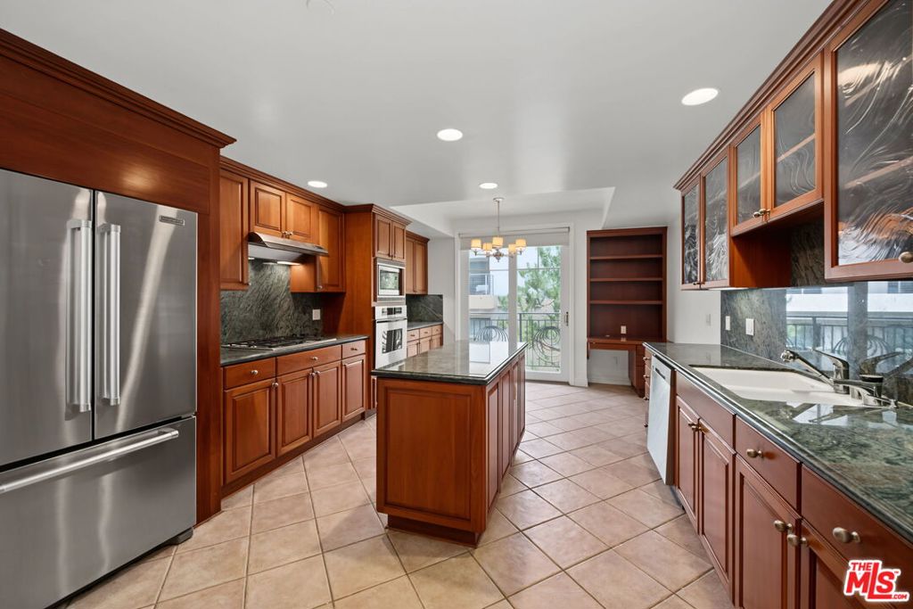 430 N Oakhurst Drive Ph406 Property Photo 21