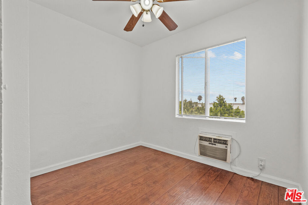 1540 N Fuller Avenue 8 Property Photo 13