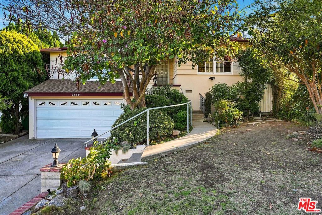 1409 Thayer Avenue Property Photo 1