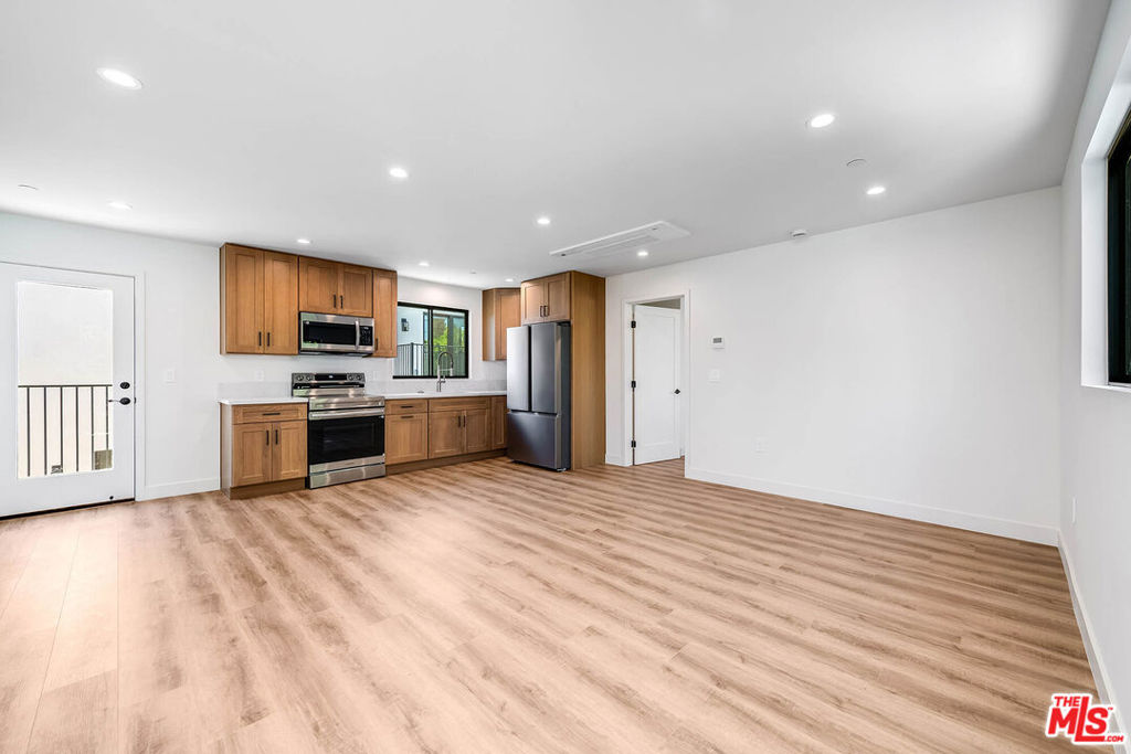 5954 Simpson Avenue Property Photo 47