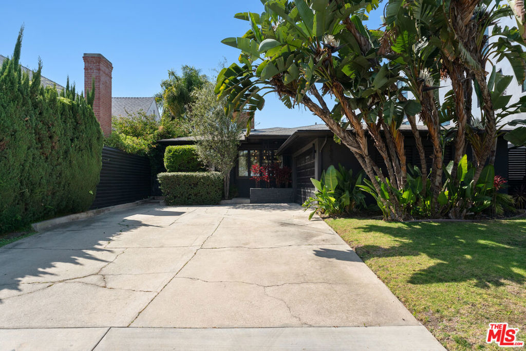 1903 Preuss Road Property Photo