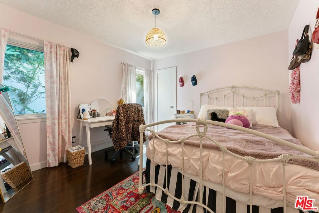 1903 Preuss Road Property Photo 25