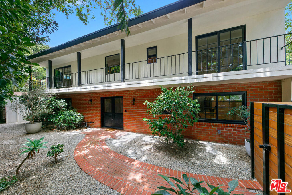 30601 Sicomoro Drive Property Photo 1