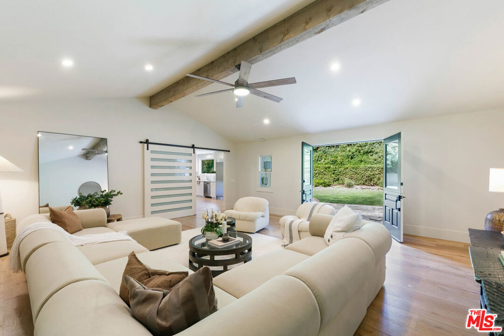 30601 Sicomoro Drive Property Photo 14