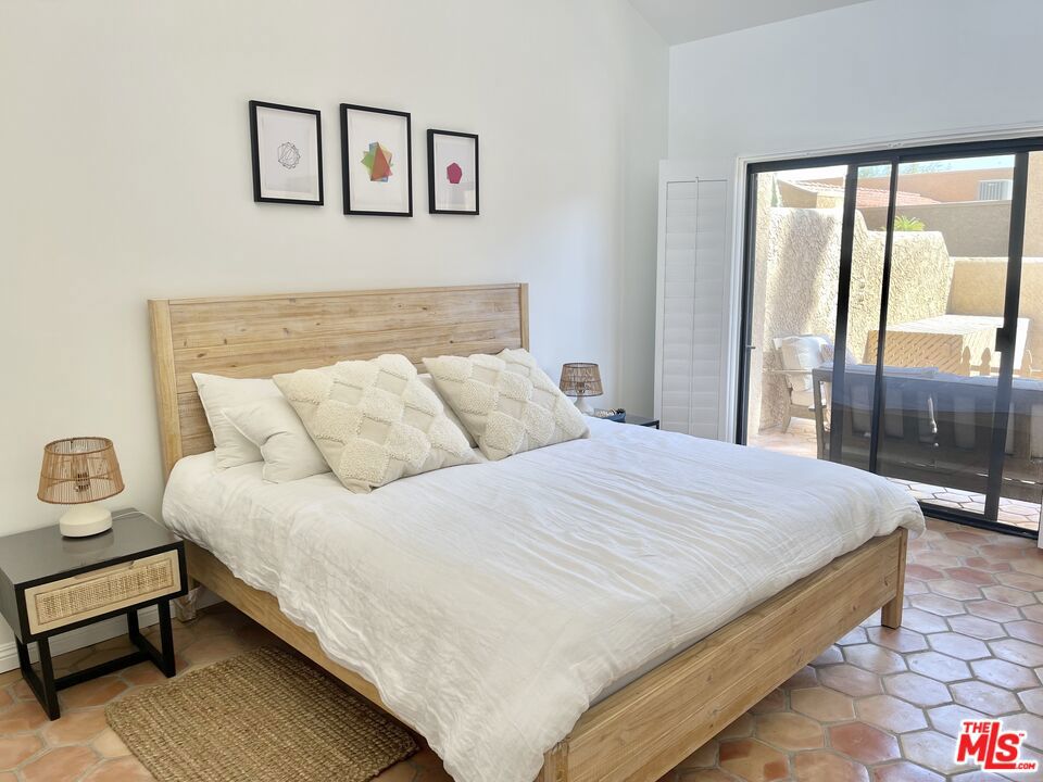 73441 Foxtail Lane Property Photo 9