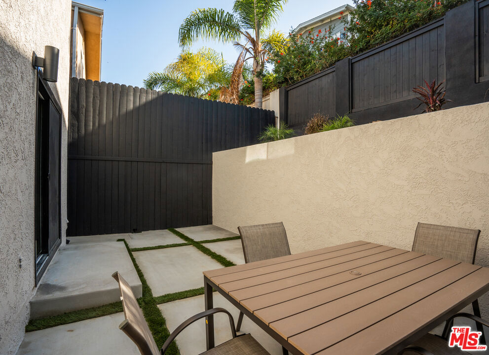 1747 Wollacott Street Property Photo 33