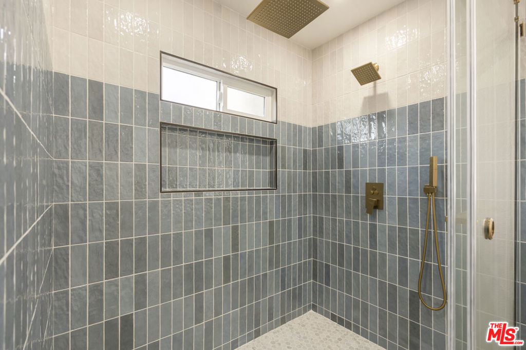 1747 Wollacott Street Property Photo 39