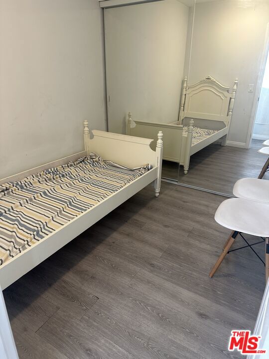 1116 N Ardmore Avenue Property Photo 8