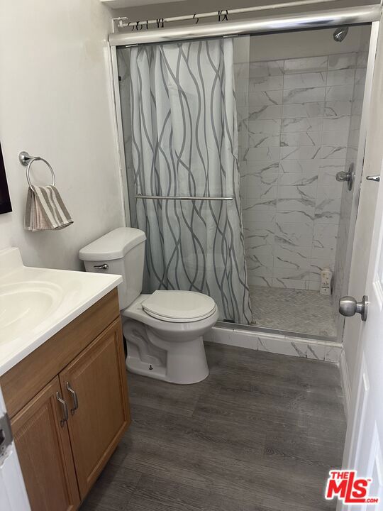 1116 N Ardmore Avenue Property Photo 9