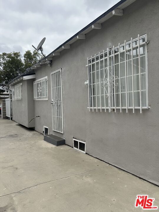 1116 N Ardmore Avenue Property Photo 15