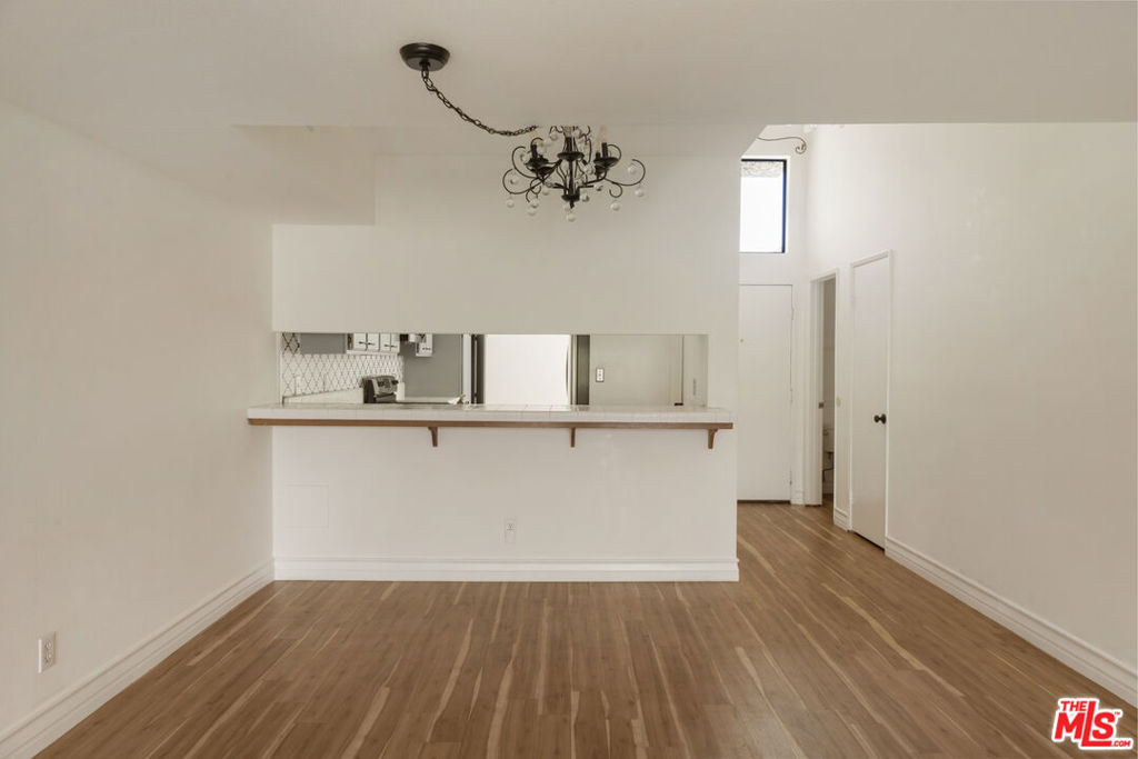 1900 Vine Street 403 Property Photo 12