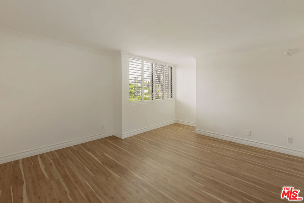1900 Vine Street 403 Property Photo 19