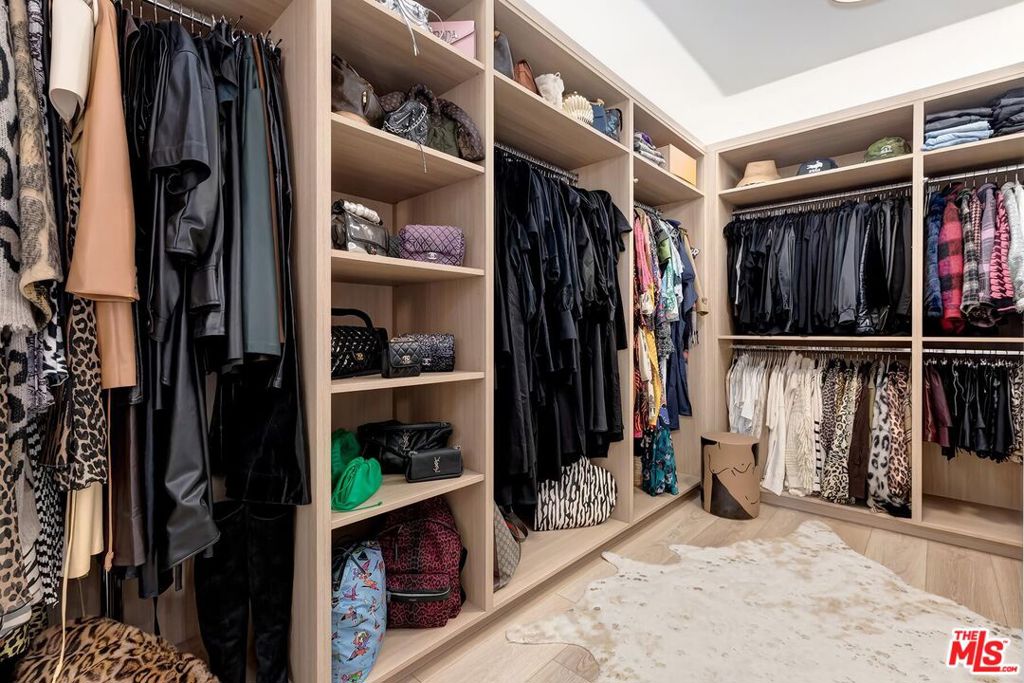 999 N Doheny Drive 601 Property Photo 15