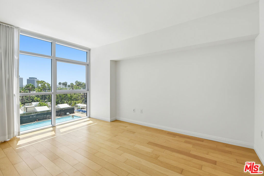 13700 Marina Pointe Drive 630 Property Photo 16