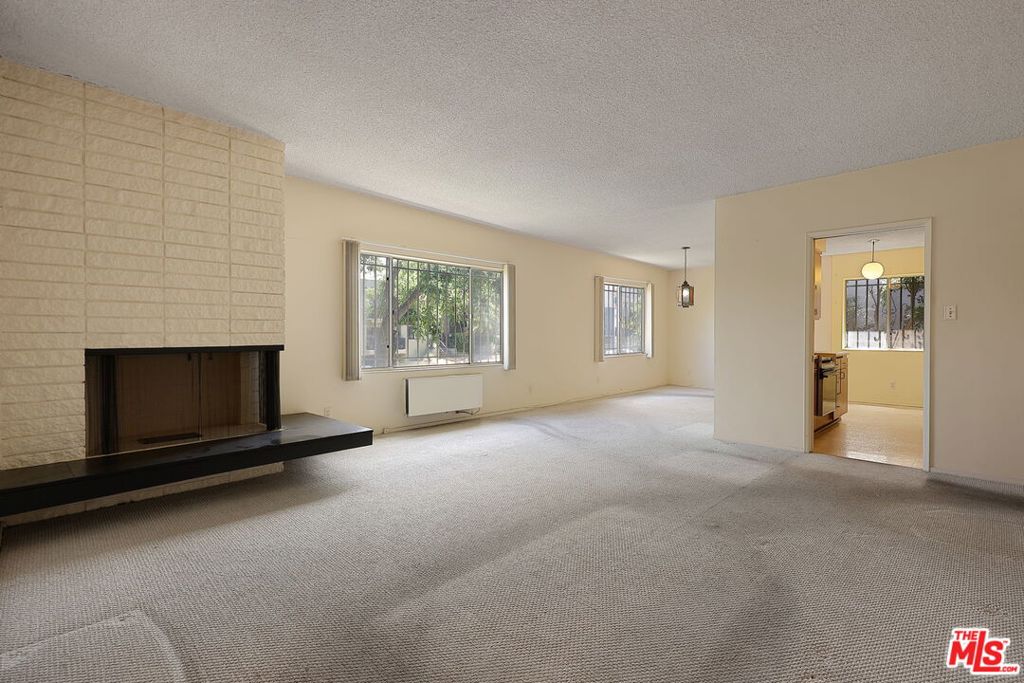 5025 Maplewood Avenue 14 Property Photo 6